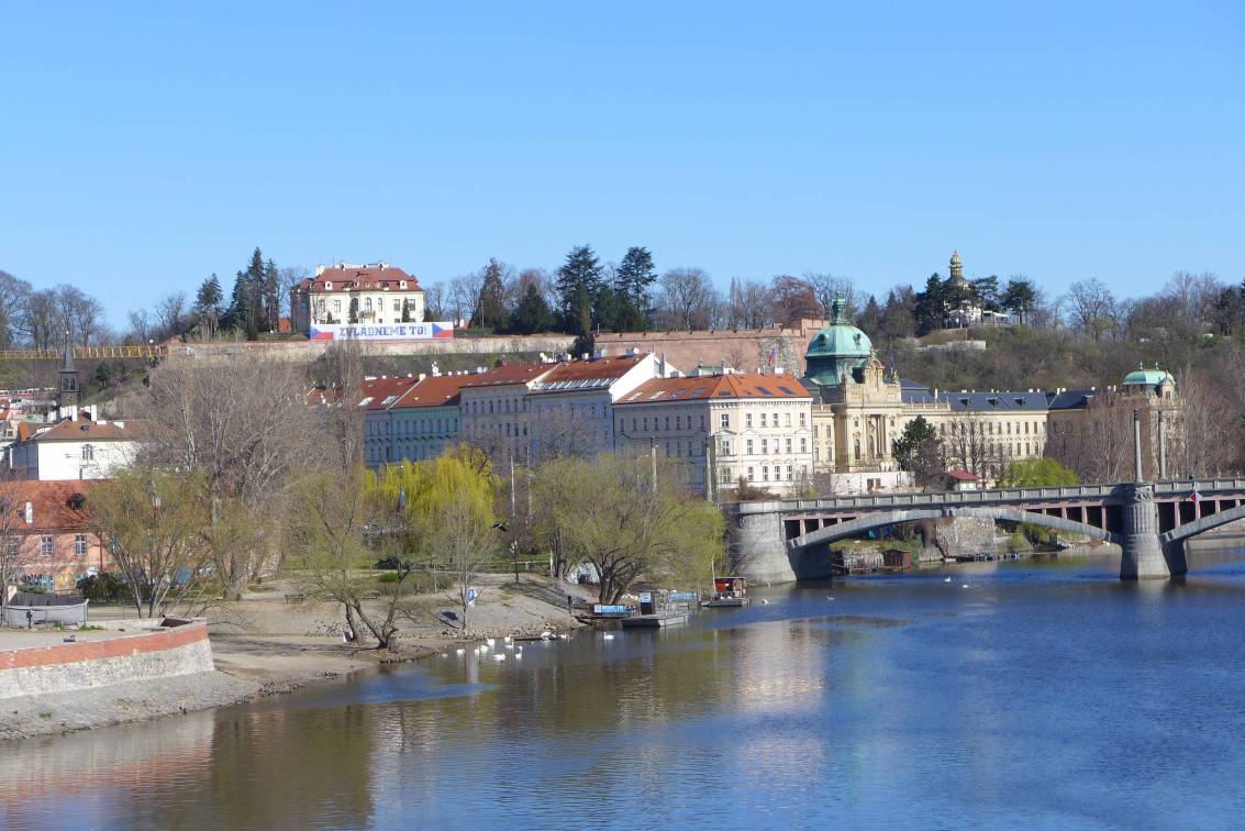 2020-03-30  Praha koronavirová  W021